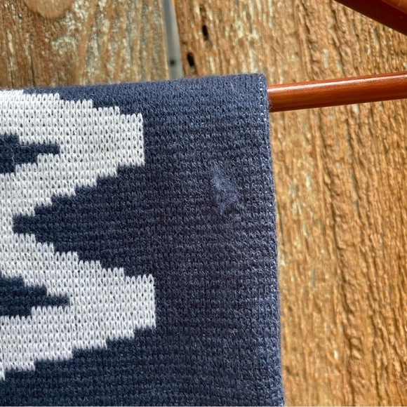 NFL COWBOYS Unisex Navy Scarf with White Logo - Picture 7 of 8